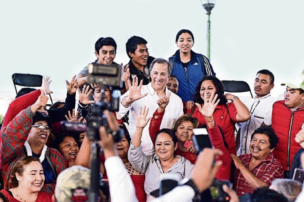 En la zona turística de Cancún, donde se reunió con simpatizantes, José Antonio Meade, precandidato del PRI a la Presidencia, dijo que con la iniciativa que propone, el Estado recuperará bienes de delitos como lavado y narcotráfico (CORTESÍA)