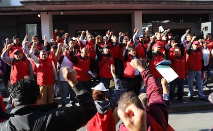 Sindicalizados protestan frente al Palacio Municipal de Ecatepec