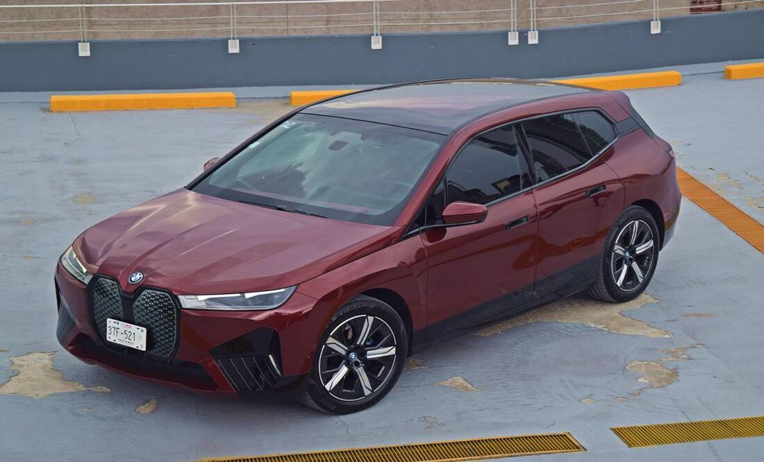 A prueba: BMW iX 2022, una revolución electrificada
