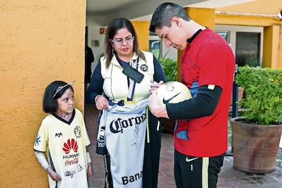 Purita cumple el sueño de conocer a su ídolo
