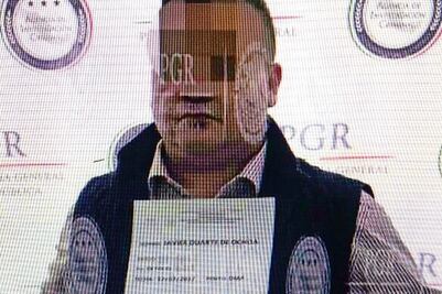 Sonrisa y estilo hipster de Javier Duarte se quedan en Guatemala