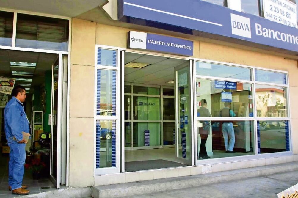 Bancomer explicó que aunque se invierta en medidas preventivas, los fraudes continuarán debido a que en México no están tipificados como delitos graves (ARCHIVO EL UNIVERSAL)