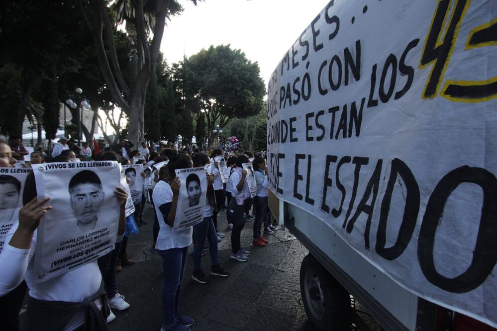 Marcha por los 43 normalistas de Ayotzinapa. Foto: Omar Contreras/EL UNIVERSAL