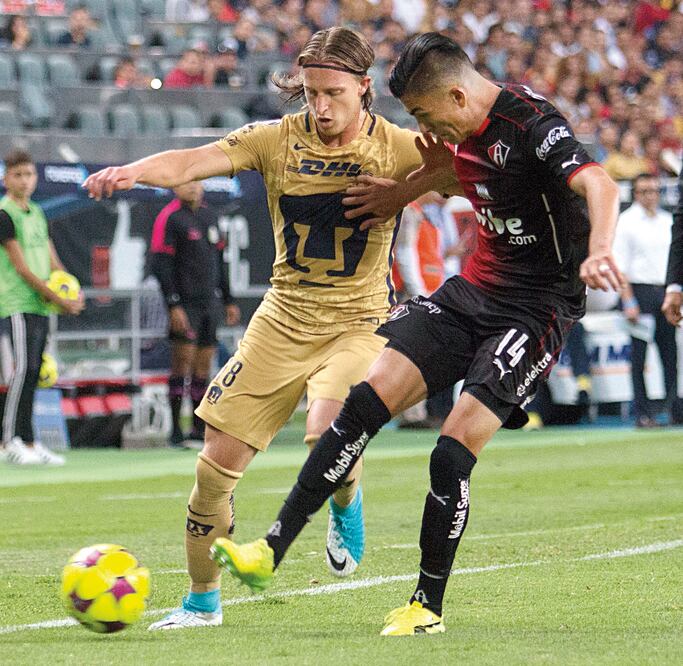 Un partido intenso se vivió en el último juego de la jornada de anoche (SANDRA BAUTISTA. IMAGO7)