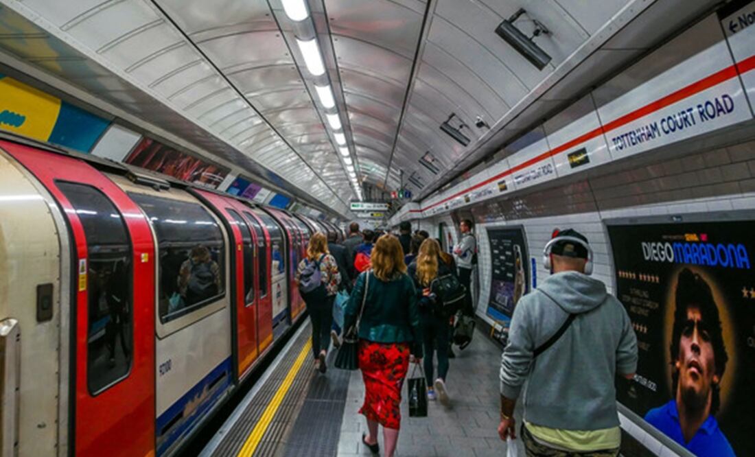 El estudio ha encontrado estafilococos multirresistentes en muestras tomadas en lugares públicos como el metro de Londres. Foto: SInc
