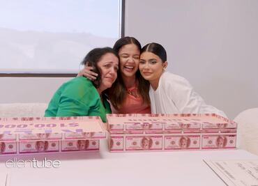 Kylie Jenner regala a fan y a su mamá 200 mil dólares