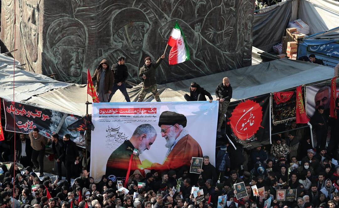 Último homenaje al dirigente de la Fuerza Quds de los Guardianes de la Revolución, Qasem Soleimani (Foto:EFE)