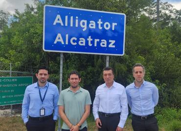 Suman 31 mexicanos detenidos en Alligator Alcatraz; Rutilio Escandón realiza visita a connacionales