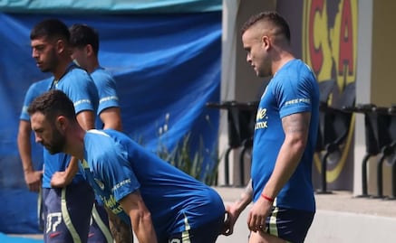 ‘Cabecita’ Rodríguez aplica un “cariñito tipo Omar Mendoza” a Miguel Layún