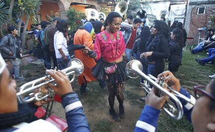 Con "muerteada", cierran festividades de Día de Muertos en Oaxaca