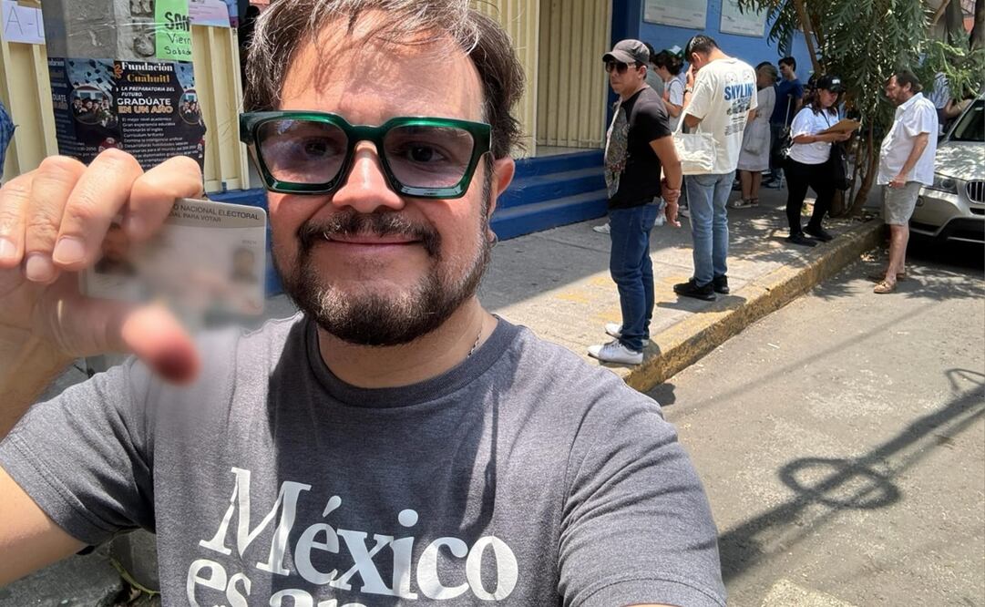 Aleks Syntek acudió a las urnas para participar en las votaciones de este 2 de junio. Foto: Cortesía.