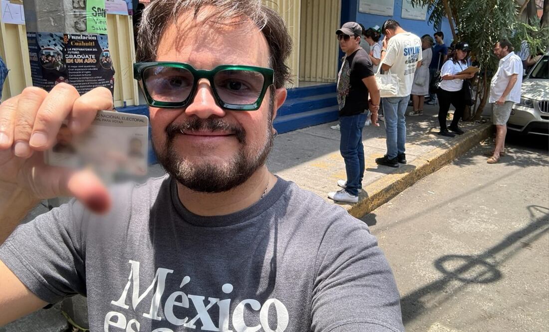 Aleks Syntek acudió a las urnas para participar en las votaciones de este 2 de junio. Foto: Cortesía.