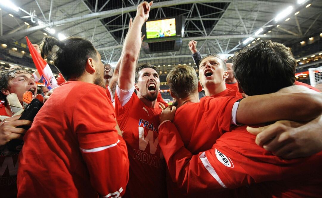 Los jugadores de Austricelebran su clasificación al campeonato Europeo. EFE