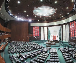 Critican a PT por adhesión de legisladores