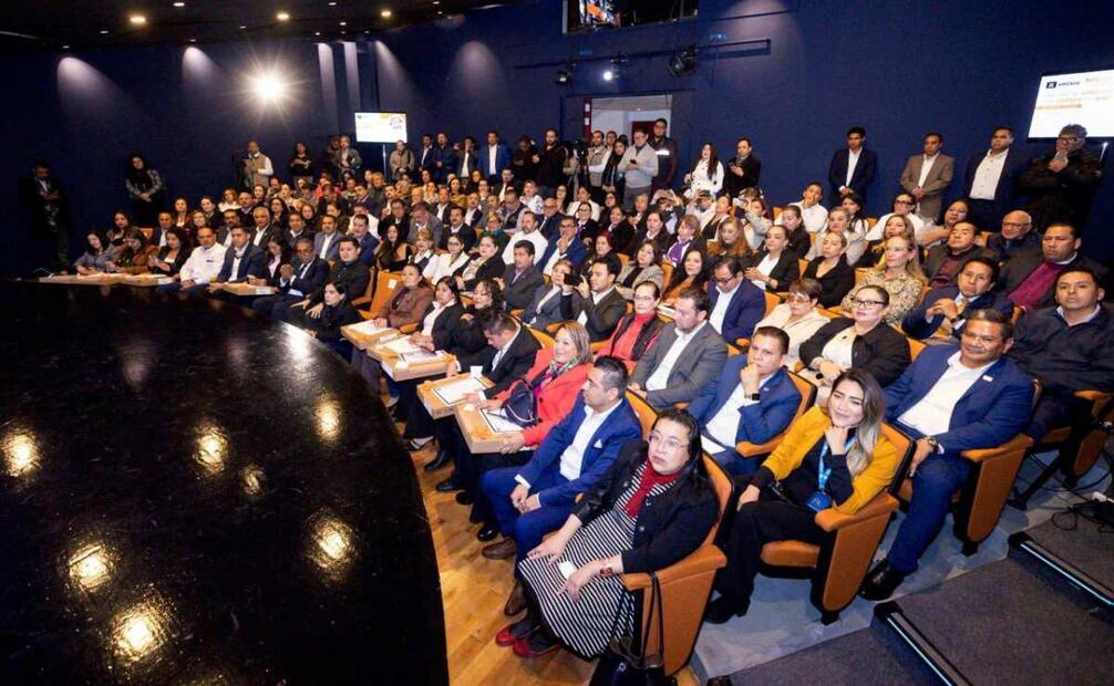 UNESCO reconoce a maestros del SNTE por “contribuir a cultura de paz”. Foto: Especial