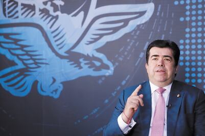 “Morena no va a controlar sindicatos”