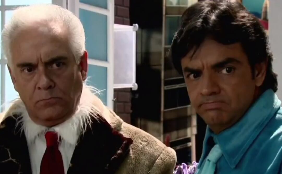 Los actores Eugenio Derbez y Juan Verduzco durante un episodio de "La familia Peluche". Foto: Instagram de Verduzco.