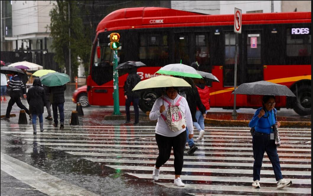 Fuertes lluvias se registraron en la Ciudad de México, el lunes 16 de junio de 2025. Foto: Valente Rosas/EL UNIVERSAL