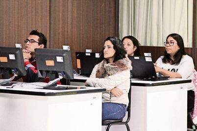 Amenazan a maestros para que acudan a la evaluación