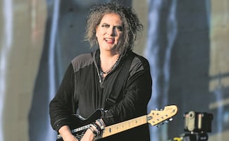 Robert Smith, vocalista de The Cure, arremete contra el show de la final del Mundial
