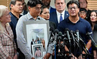 Familia de mexicano asesinado por el ICE en Houston exige investigación transparente; “merecía vivir una vida tranquila ”, dice su hijo