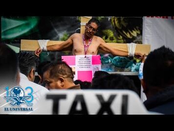 Taxistas bloquean diferentes vialidades