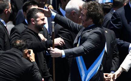 El abrazo de Milei a Zelensky y otras imágenes destacadas de la toma de posesión del presidente de Argentina