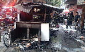 Fuga de gas provoca incendio en puesto de comida en la colonia Roma; bomberos retiran 5 cilindros