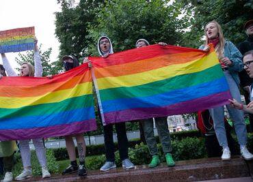 Tribunal Supremo ruso prohíbe el movimiento internacional LGBT en el país "por extremista"