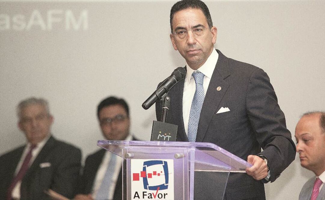 El senador panista Javier Lozano comentó que tienen tiempo suficiente para analizar lo que se puede cambiar en la regulación sobre telecomunicaciones