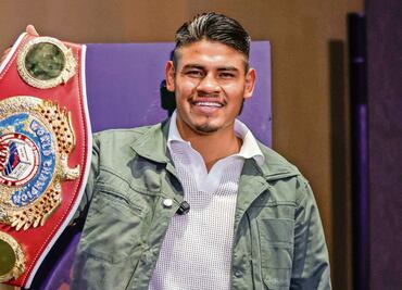 Vaquero Navarrete, de trabajar de albañil a ser campeón del mundo en boxeo; va por otra defensa ante Charly Suarez