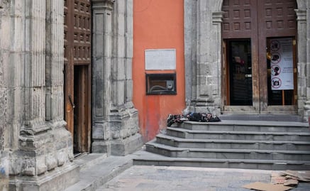 Un indigente, el "guardián" de los restos de Hernán Cortés; feligreses piden que permanezcan en México
