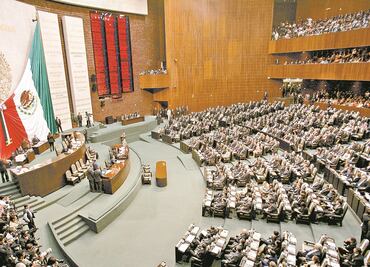 México necesita diplomacia muy bien articulada y protección a migrantes: PAN y PRD