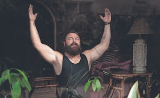 Nick Offerman delata en "Margo tiene problemas de dinero" a quienes juzgan sin conocer