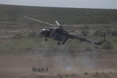 Derrota Sedena a invasores en práctica con proyectiles reales