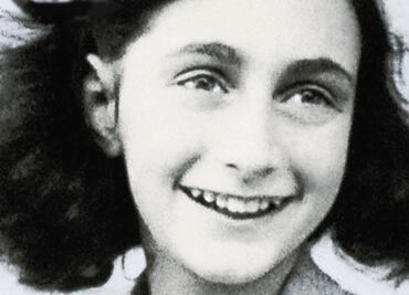 Una tienda de Ámsterdam retira vajilla con la figura sonriente de Ana Frank