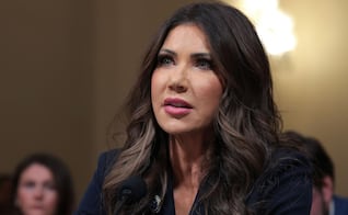 Incautación del petrolero, un “golpe” al régimen de Nicolás Maduro, dice Kristi Noem