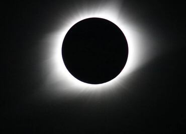 Reos de Nueva York invocan sus religiones para reclamar el derecho a ver el eclipse solar