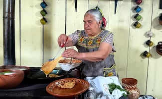 Cómo hacer tortitas de charales para Cuaresma con la receta de Doña Ángela