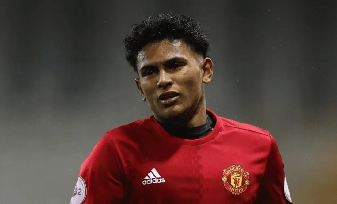 Exfutbolista del Manchester United usó Chat GPT para mejorar su contrato / Foto: Especiales