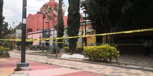 Encuentran sin vida a hombre en parque de Reforma; se desconocen las causas del fallecimiento