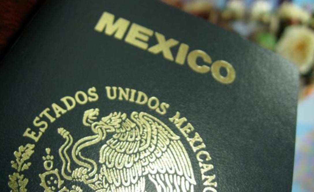 El aumento de precios para tramitar el pasaporte mexicano aumentó de 30 a 120 pesos (Crédito: Especial)