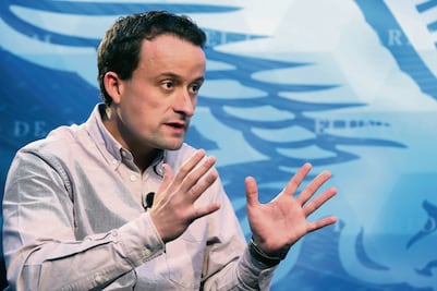 No se pongan nerviosos, dice Mikel a sus críticos