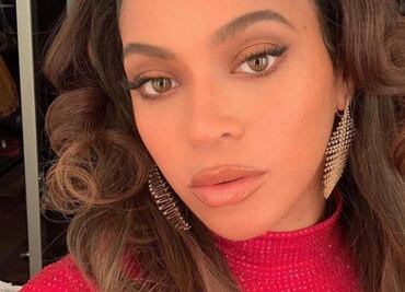 Beyoncé trae de regreso los jeans acampanados y te enseña cómo usarlos este 2021