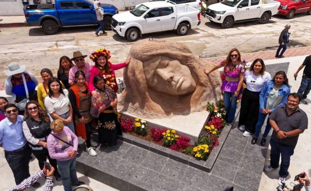 Escultura estrenada por alcaldesa de San Cristóbal de las Casas desata burla en redes sociales (23/07/2025). Foto: Especial