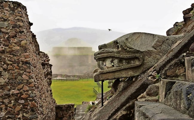 Templo de Quetzalcóatl en Teotihuacán se desmorona