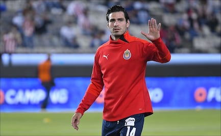 El 'Pollo' Briseño no ve necesario reforzar la defensa en Chivas