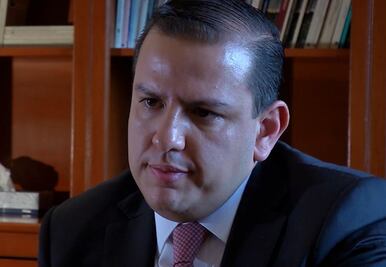 Proyecto de aeropuerto se mantiene pese a recorte: Fernando Galindo