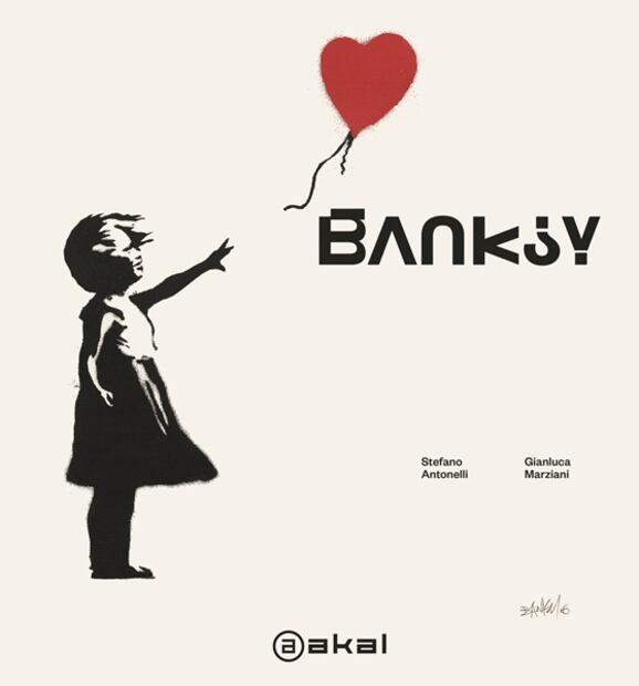 La obra de Banksy salta de los muros a un libro