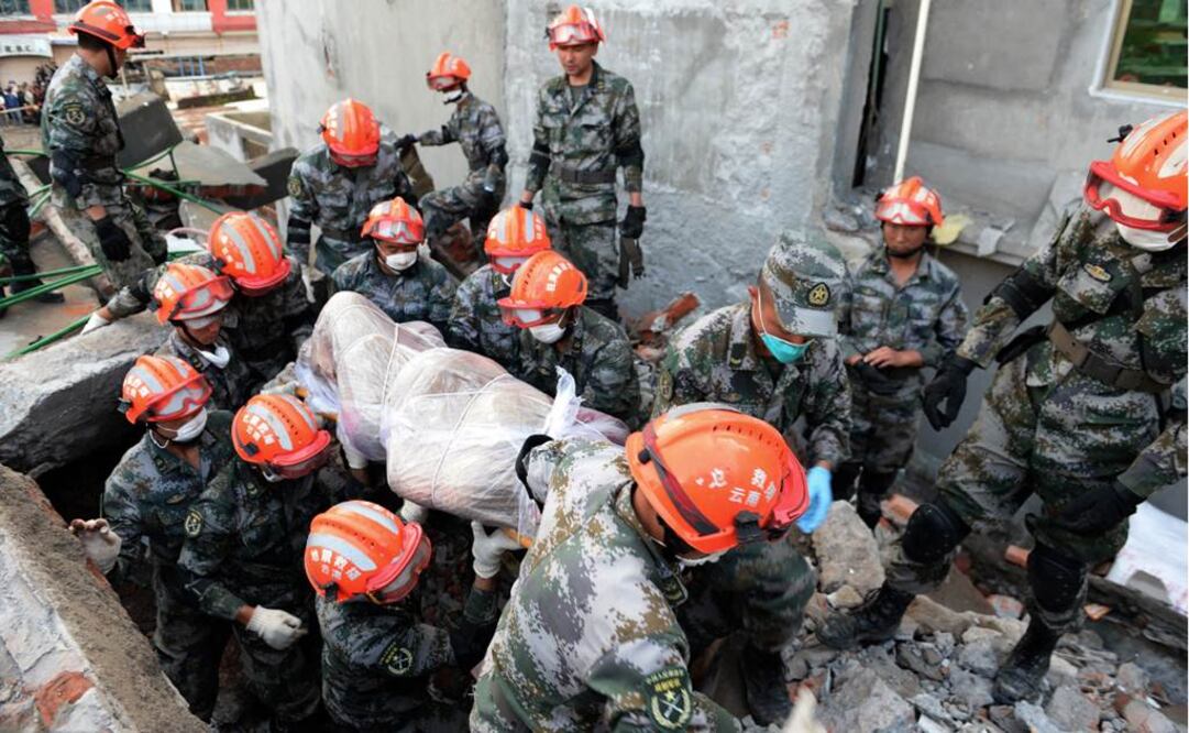 A los equipos de rescate se les acaba el tiempo para encontrar milagros en Nepal cinco días después del terremoto (Foto: Xinhua)